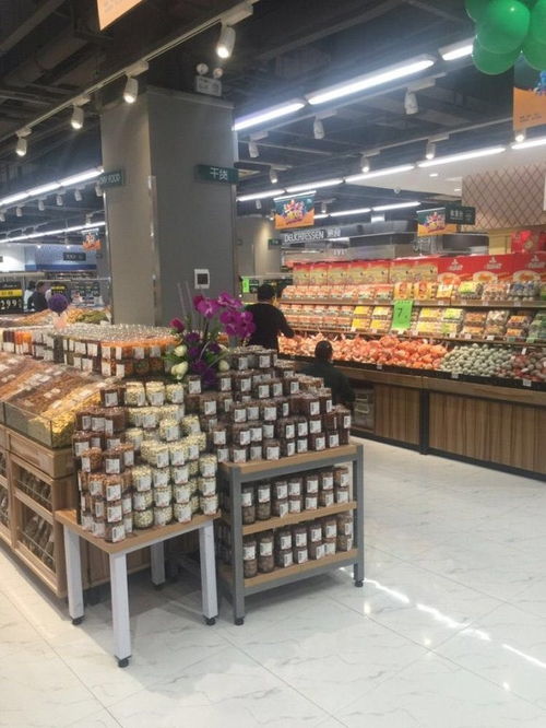 中百首家食品超市 倉儲北湖店開啟購物新體驗